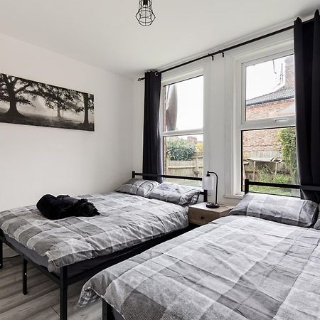 Beautifully Modern 2-Bed Apartment W/Garden London Luaran gambar