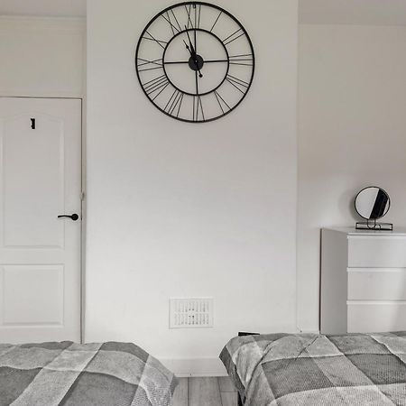 Beautifully Modern 2-Bed Apartment W/Garden London Luaran gambar
