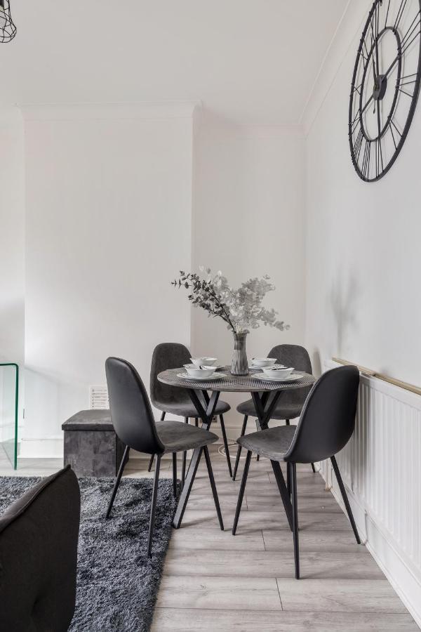 Beautifully Modern 2-Bed Apartment W/Garden London Luaran gambar