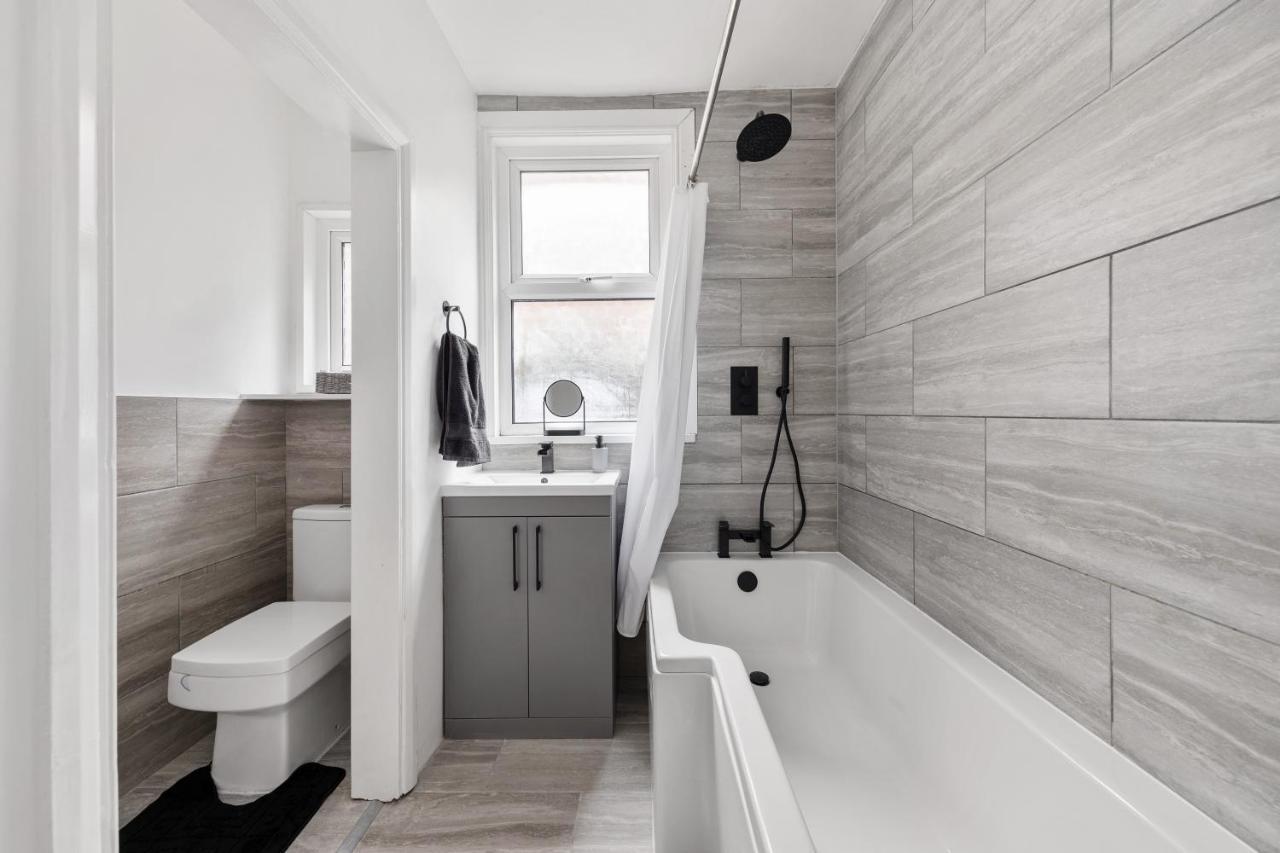Beautifully Modern 2-Bed Apartment W/Garden London Luaran gambar