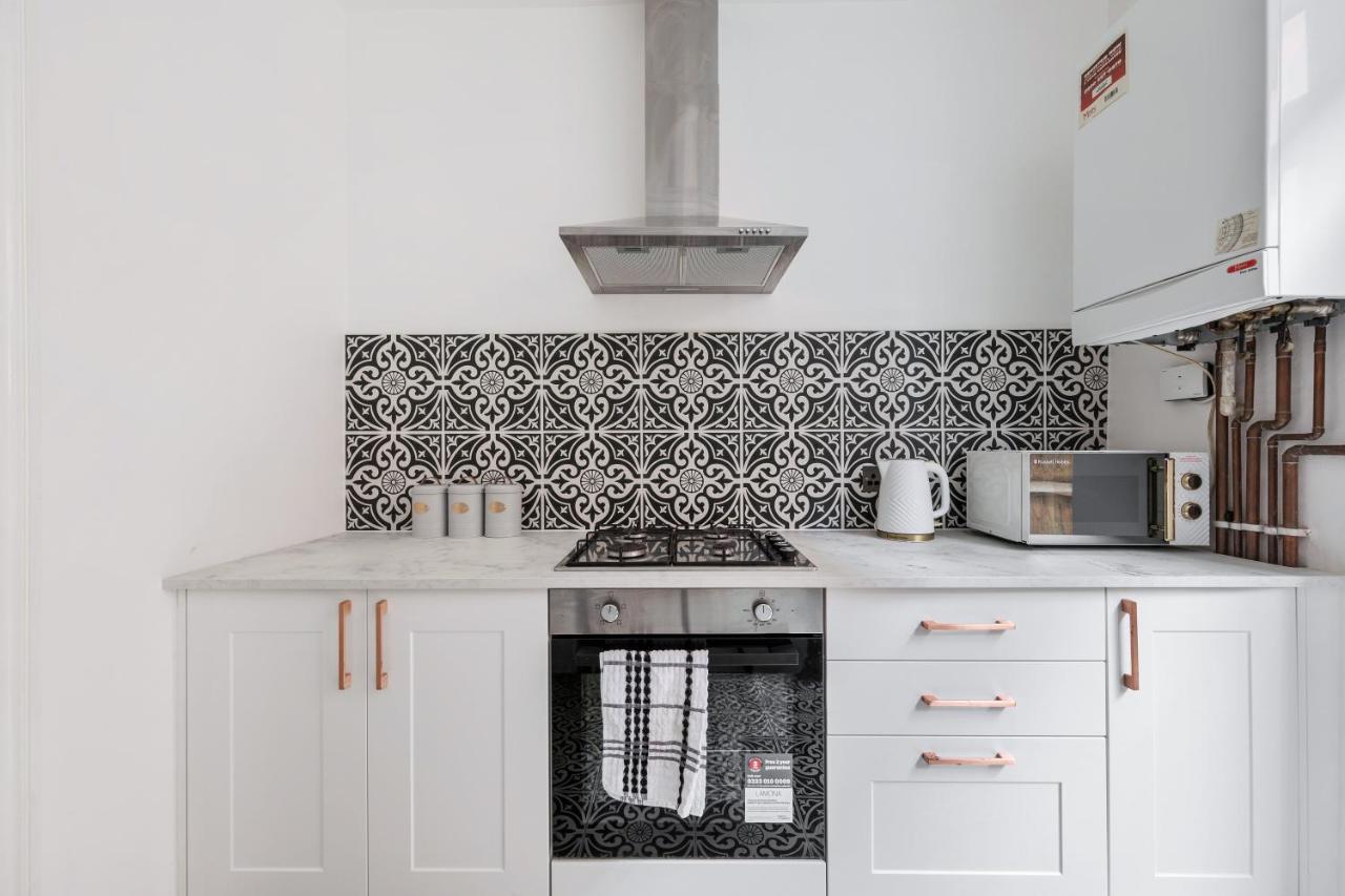 Beautifully Modern 2-Bed Apartment W/Garden London Luaran gambar